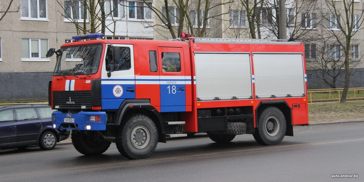 В Белгородской области после обстрела загорелся завод